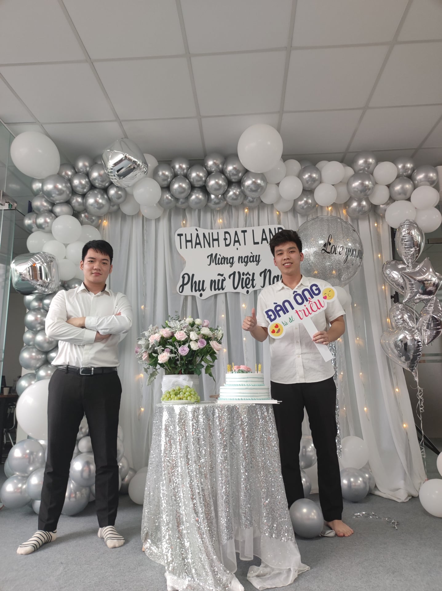 Hạnh phúc đối với phụ nữ không phải là được yêu thương mà là được chăm sóc